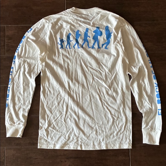 Other - NWT White Long Sleeve Shirt with Blue Graphic. Men’s small